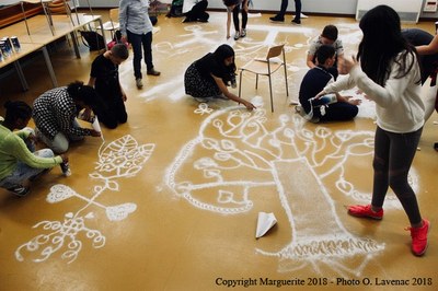 Atelier des collégiens un mandala collectif Atelier des collégiens un mandala collectif