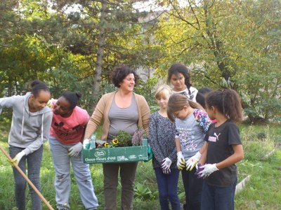 1er Atelier Jardin Médiéval au Collège Maria Casarès avec la classe de 5°4 : le 8/10/15